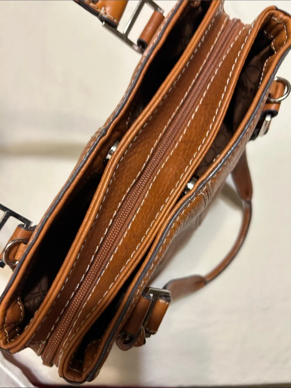 Fossil pebbled leather